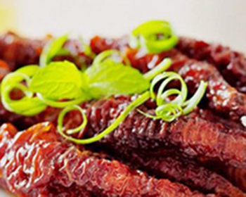 可以吮著吃的虎皮雞爪，連骨頭都是酥的